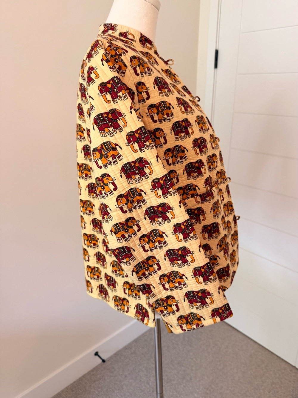 Women’s Elephant Print Button-Up Jacket - Picture 3 of 8